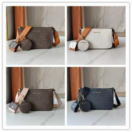 Picture of Michael Kors Wallets _SKUfw242028671fw